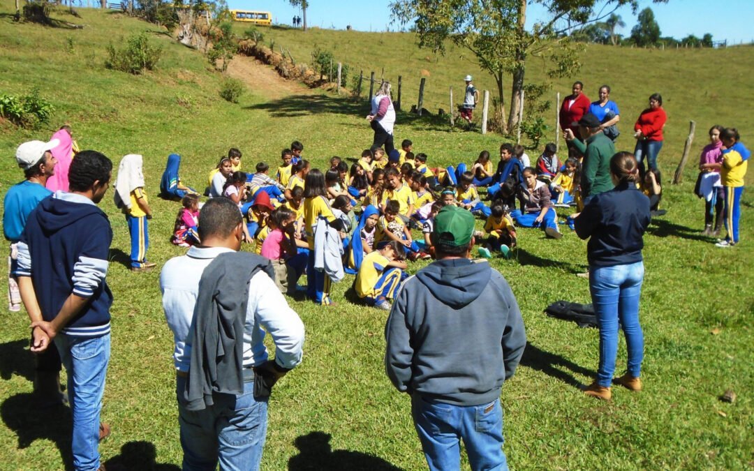 Projeto Matas Sociais: Planejando Propriedades Sustentáveis promove visita técnica com estudantes
