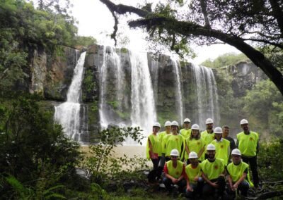 Participantes durante visita técnica na empresa Florestal Gateados. Foto: Bruna Salami.